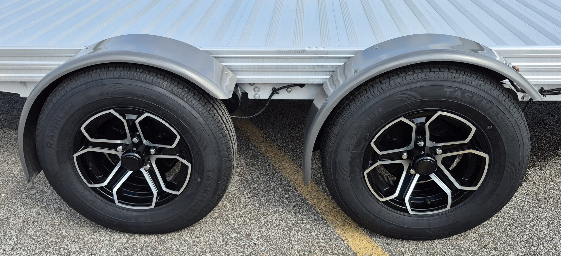 New Timpte EZ720 All Aluminum Deck lowering 7,000lb (GVWR) Car Hauler