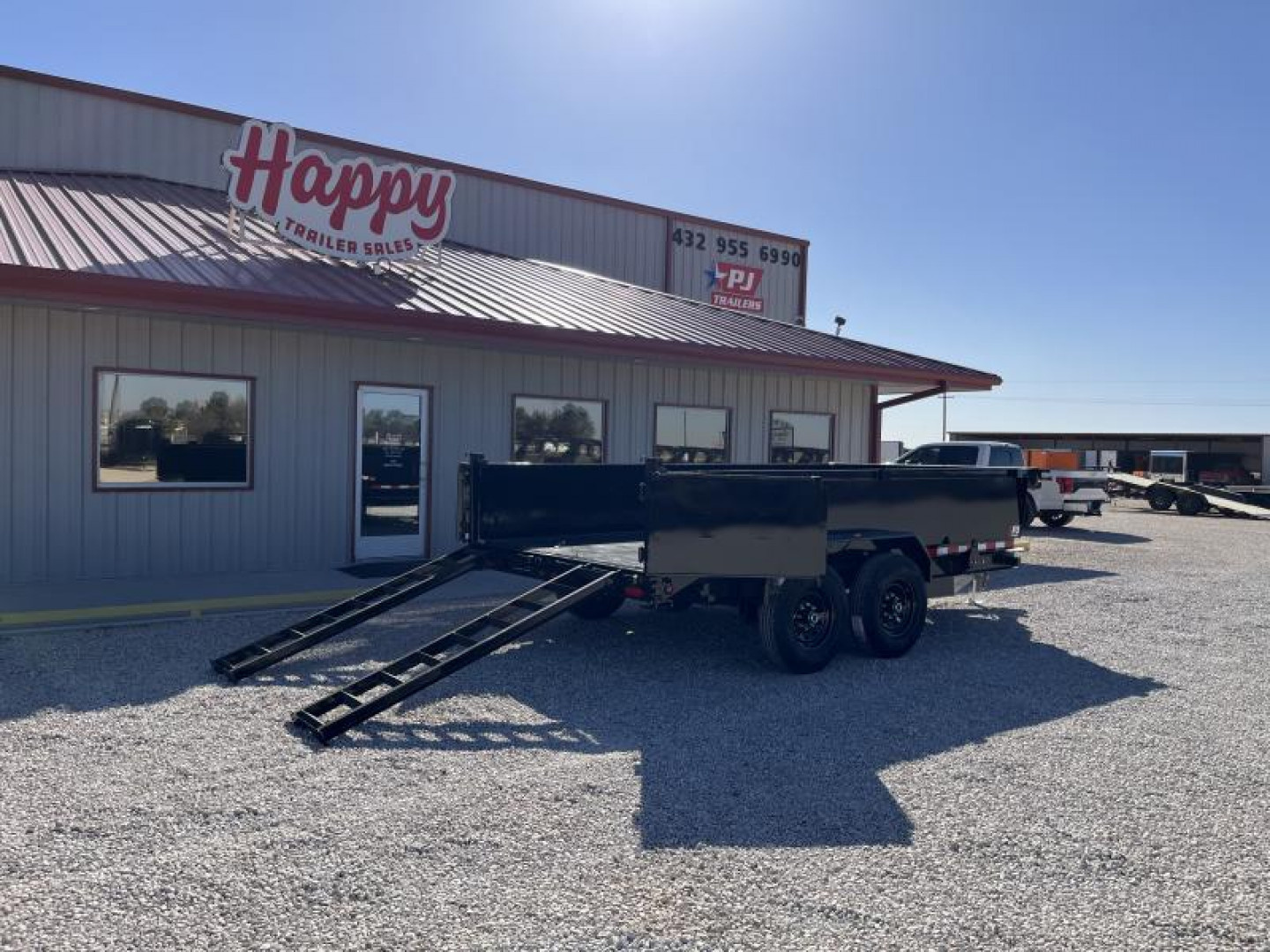 New 2026 PJ 83"x14' BP Tandem Axle Dump w/ 24" Sides – D7