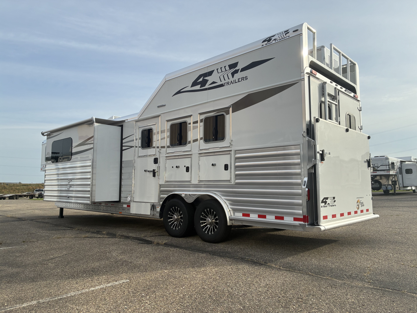 New 2026 4-Star 3H 14'3" Trail Boss LQ Horse Trailer
