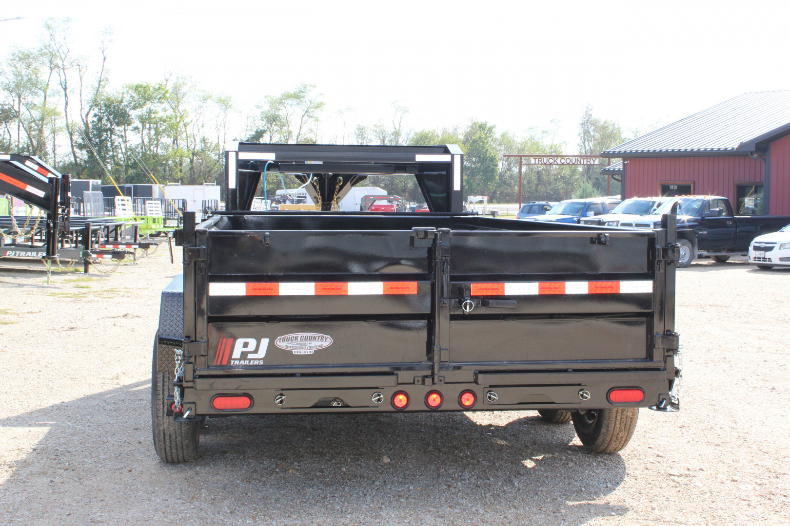 New 2026 PJ TRAILERS DL 14' Gooseneck Dump Trailer