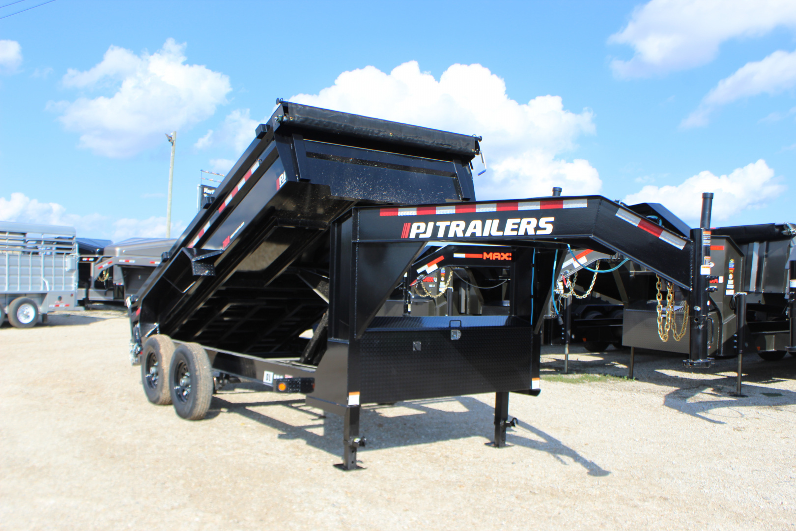New 2026 PJ TRAILERS DL 14' Gooseneck Dump Trailer