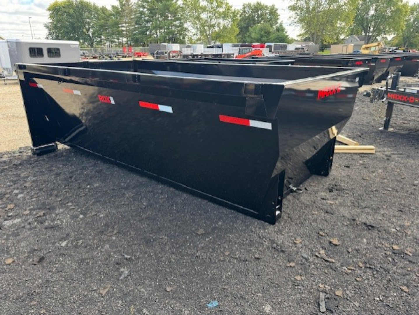 New 2026 MAXX-D ROXB14 Dump Bin