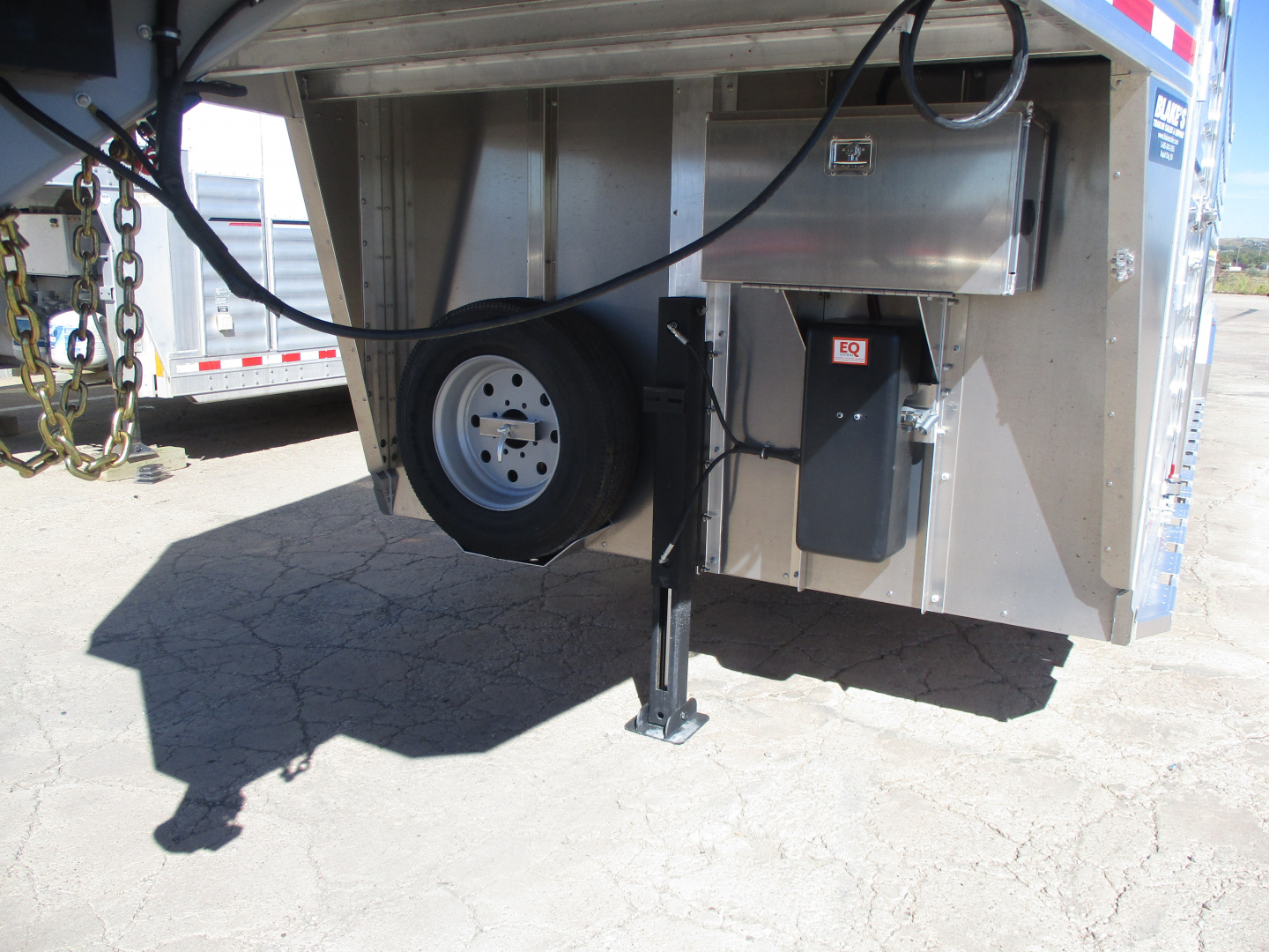 New 2026 EBY Trailers Ruffneck Stock / Stock Combo Trailer 8 X 32