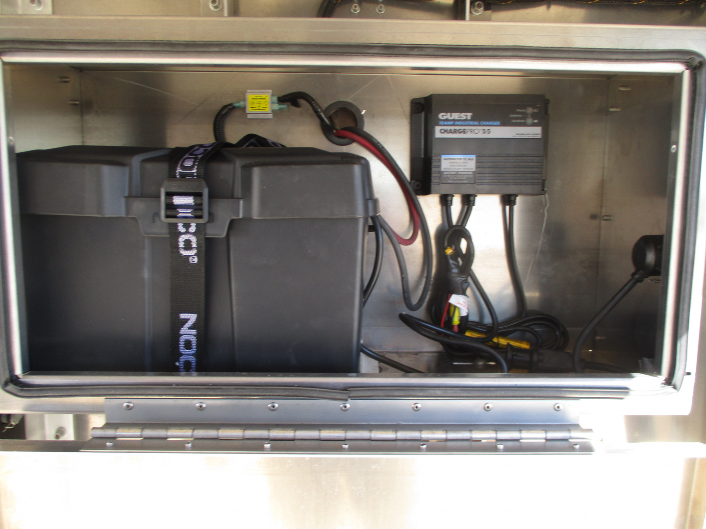 New 2026 EBY Trailers Ruffneck Stock / Stock Combo Trailer 8 X 32