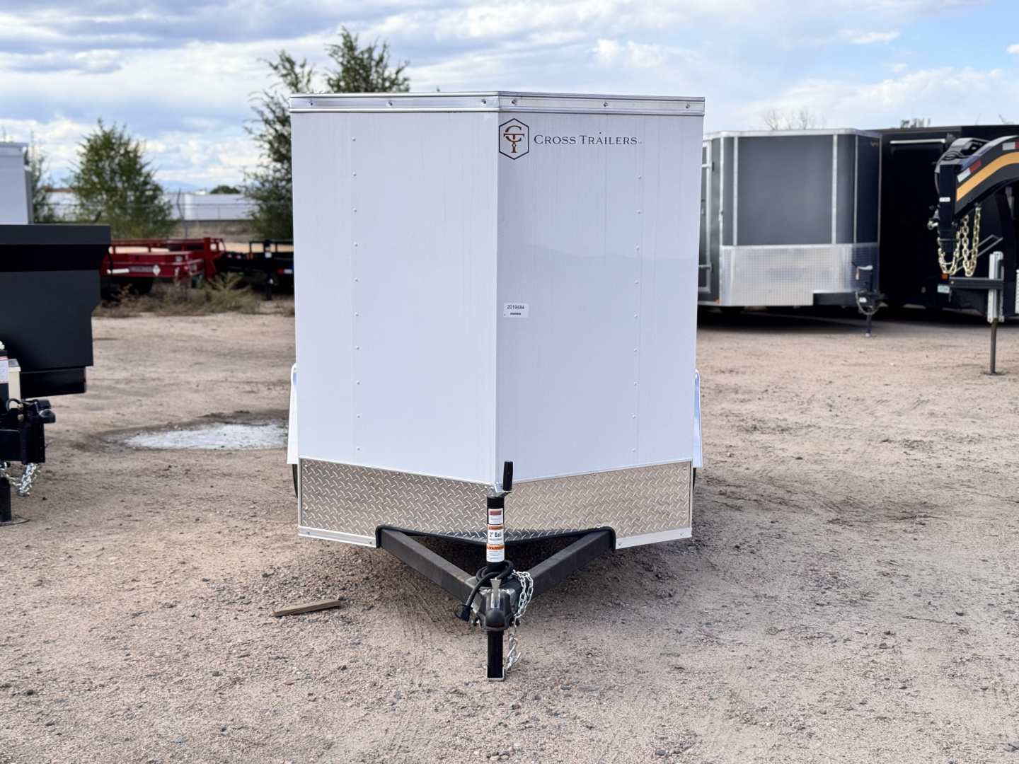 New 2025 Cross Trailers 5-10-1V Enclosed