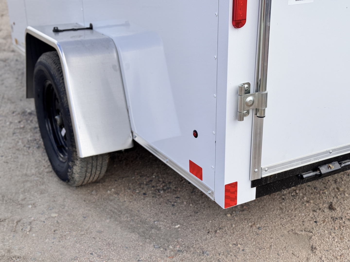 New 2025 Cross Trailers 5-10-1V Enclosed