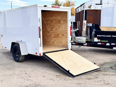 New 2025 Cross Trailers 5-10-1V Enclosed