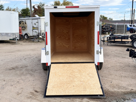New 2025 Cross Trailers 5-10-1V Enclosed