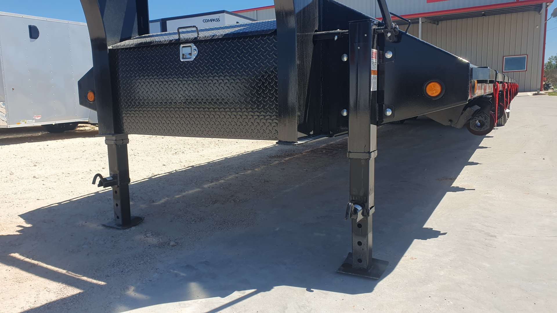 New 2026 PJ 102"x40' GN Low-Pro Flatbed w/ Duals - LD