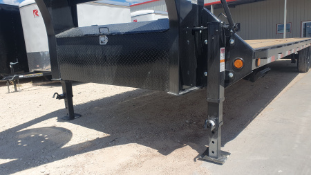 New 2026 PJ 102"x30' GN Low-Pro Flatbed w/ Singles - LS