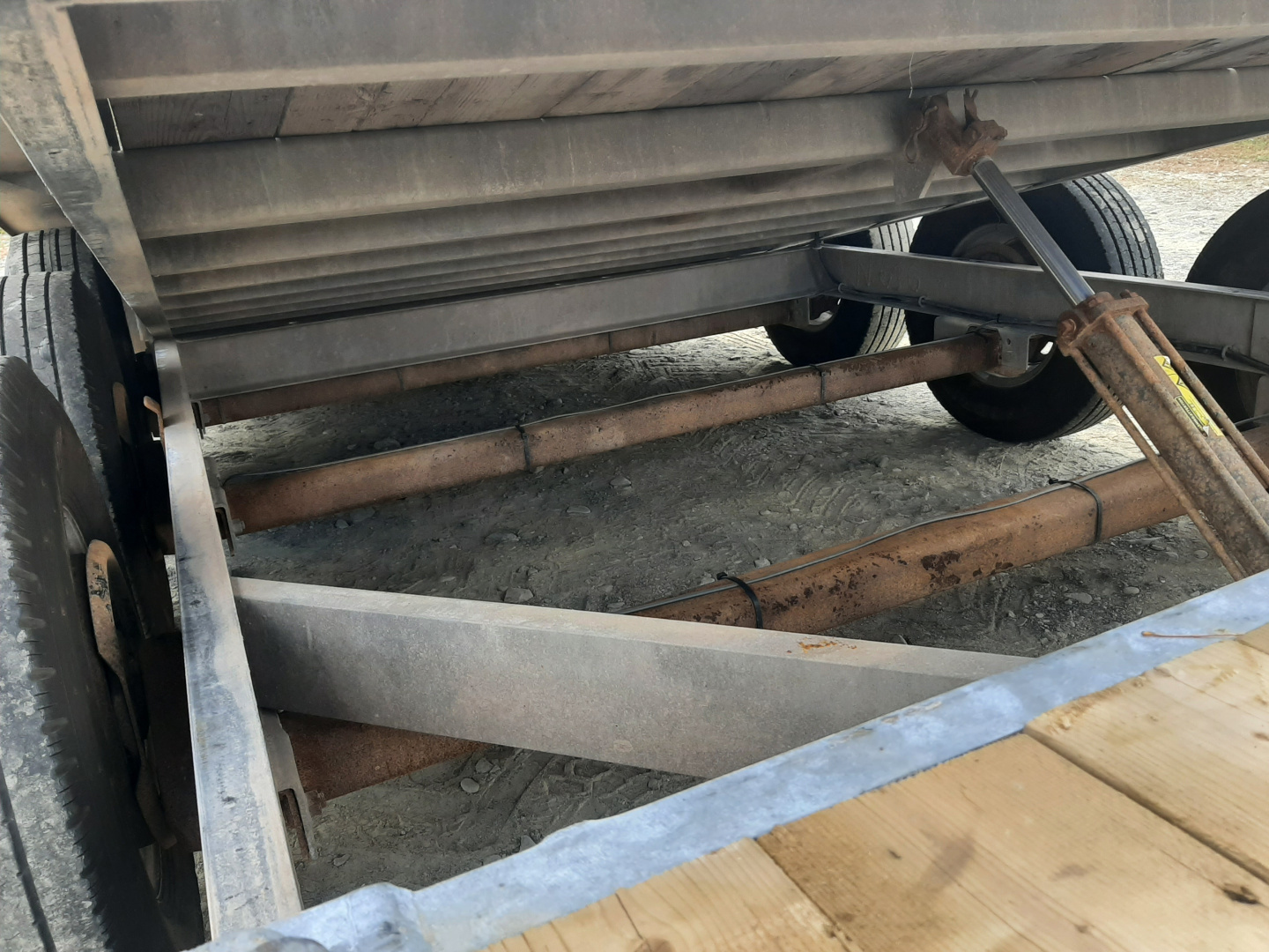 Used 2022 LWL Trailers 22' Triaxle Split Tilt Equipment Trailer