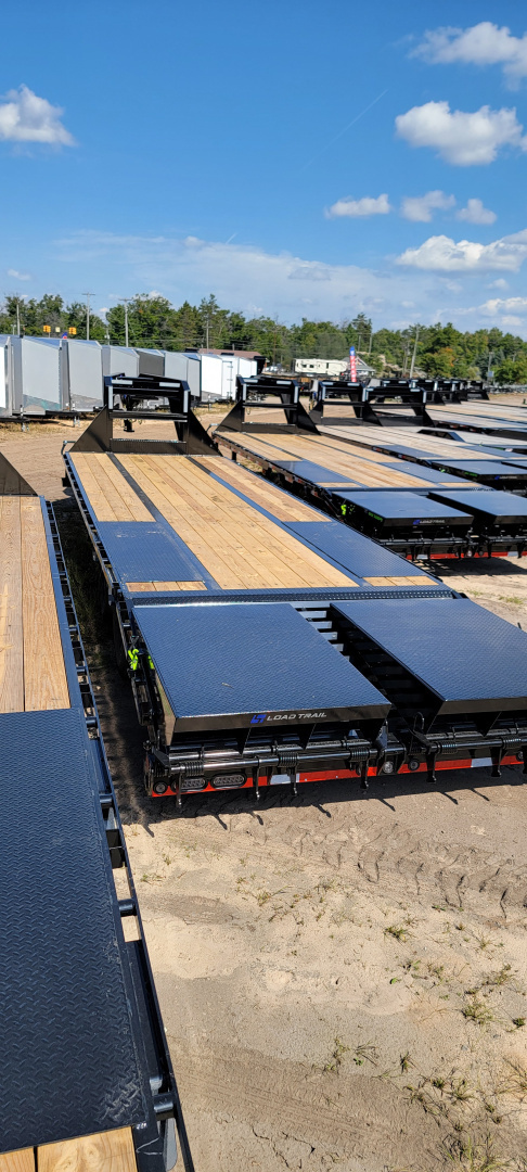 New 2026 Load Trail 102X32 24K W/ MAX RAMPS Gooseneck Bodies