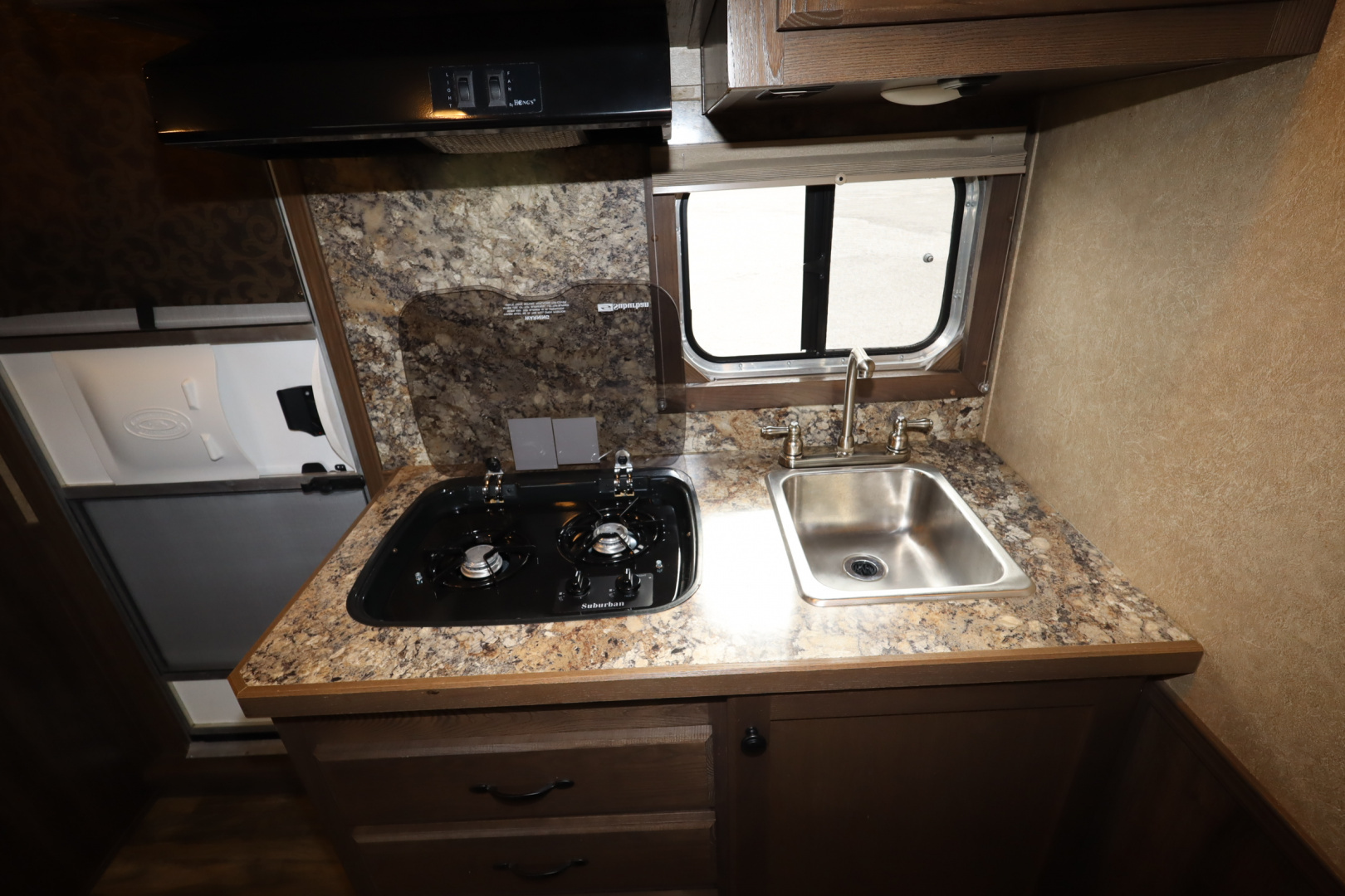 Used 2020 Lakota Charger 2 Horse LQ Horse Trailer