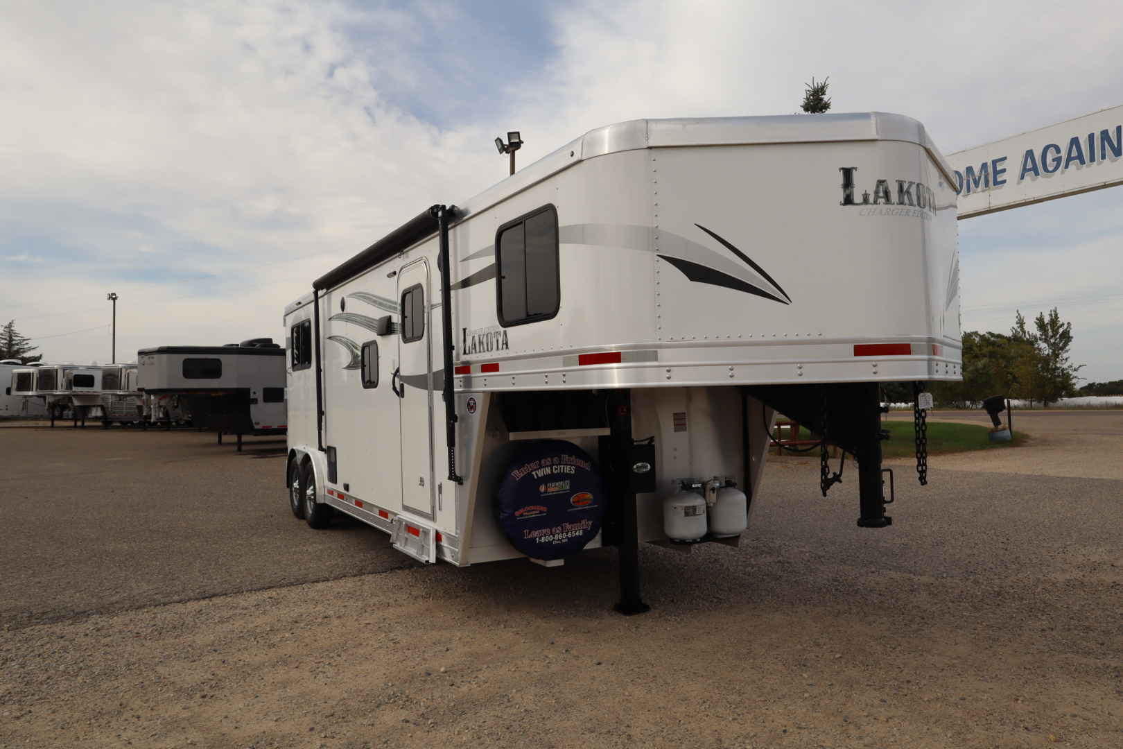 Used 2020 Lakota Charger 2 Horse LQ Horse Trailer