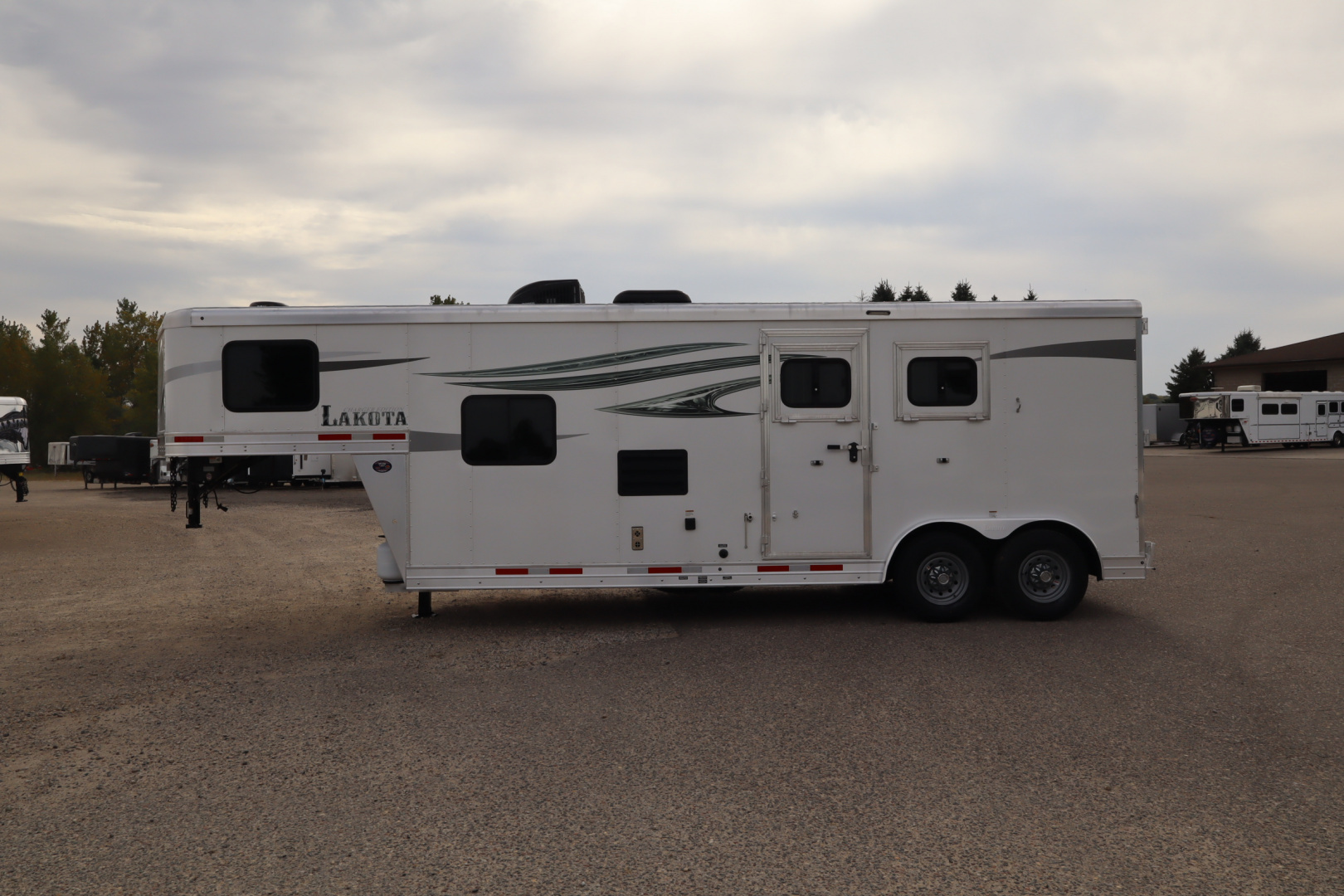 Used 2020 Lakota Charger 2 Horse LQ Horse Trailer