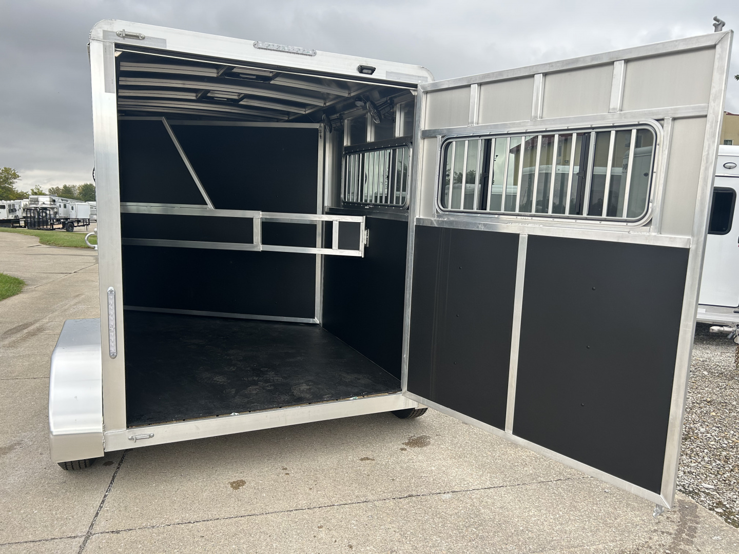 New 2026 Shadow 2 Horse Slant Load BP Horse Trailer