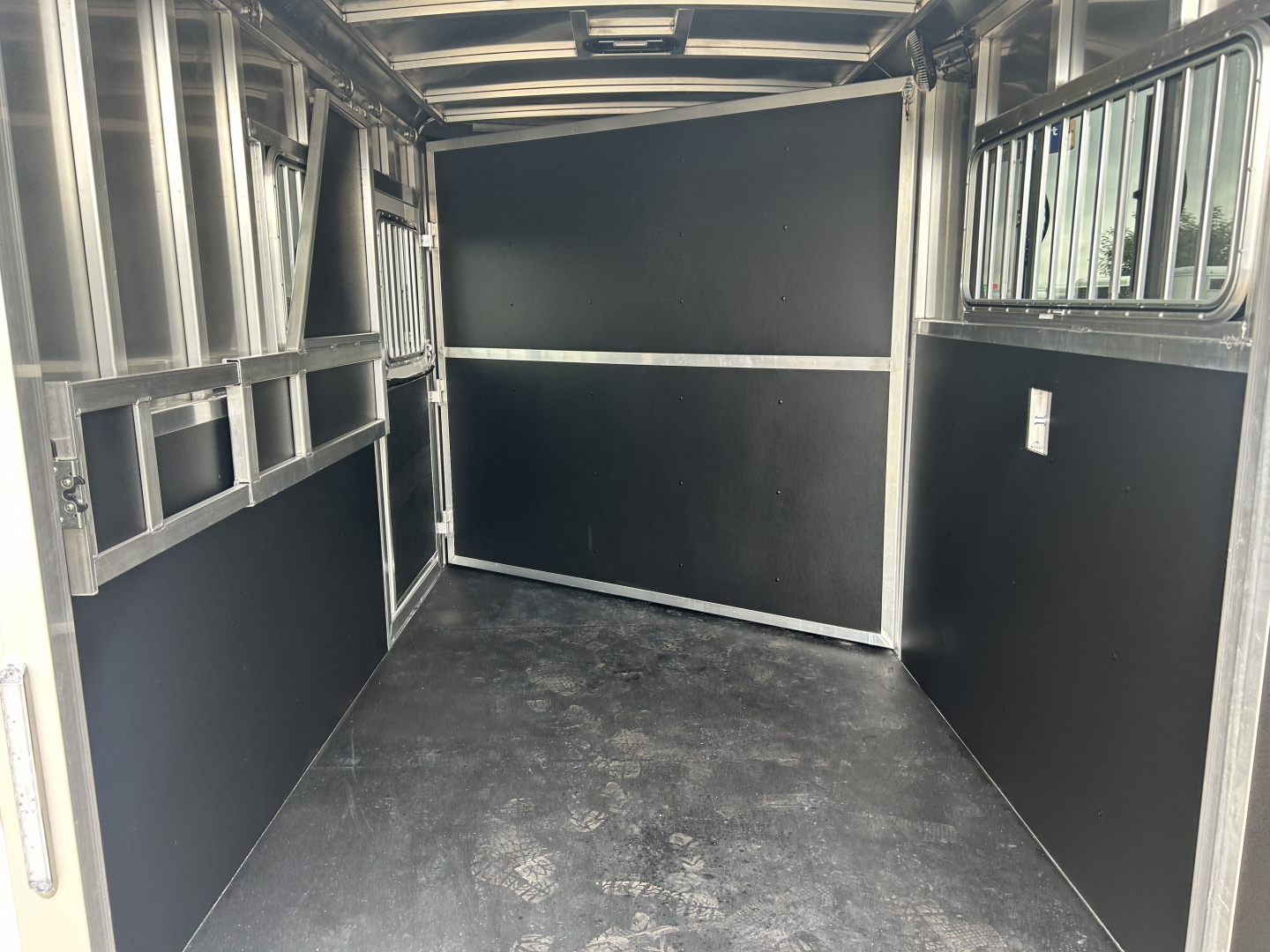 New 2026 Shadow 2 Horse Slant Load BP Horse Trailer