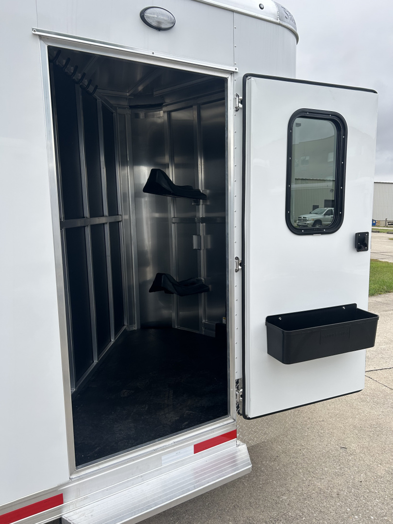 New 2026 Shadow 2 Horse Slant Load BP Horse Trailer