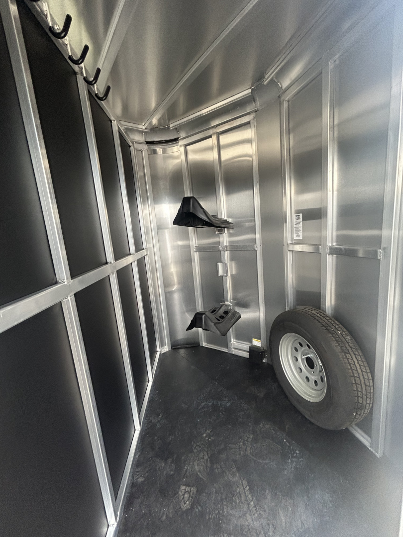 New 2026 Shadow 2 Horse Slant Load BP Horse Trailer