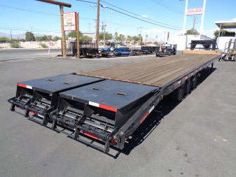 New 2023 Texas Pride Trailers * 22GN-40 * 40Ft Gooseneck Flatbed Trailer w/ Flip Over Ramps