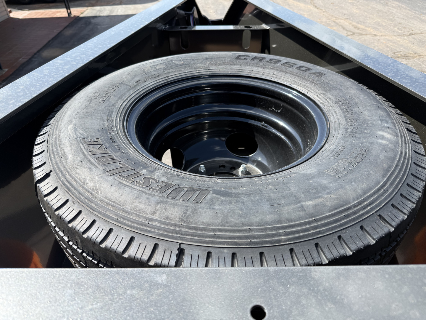 New 2026 102”x40’ MAXX-D GN Flatbed w/ Duals – LDX