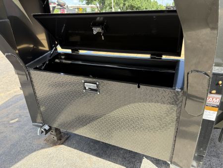 New 2026 102”x40’ MAXX-D GN Flatbed w/ Duals – LDX