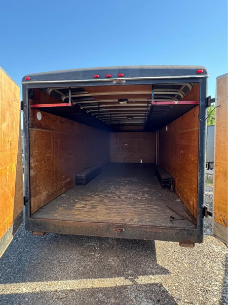 Used USED 1998 Wells Cargo 8.5X24 Cargo / Enclosed Trailer DOUBLE DOORS