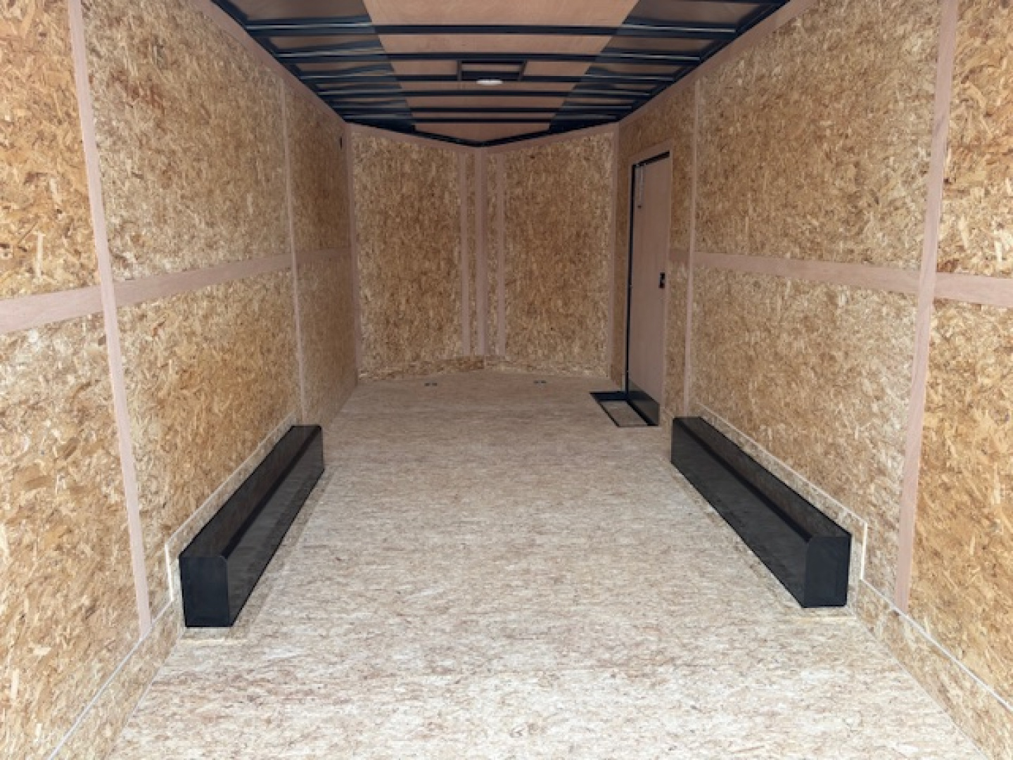 New 2026 Discovery Trailers 8.5x20 Enclosed Trailer/Car Hauler