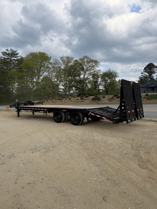 New 2026 Iron Bull FLP Series 102"x25' / 2-10,000# Electric Brake Axles / 16" Dual Wheels / 5' Rampage Ramps / Deckover Trailer / Dual 12k set back jacks
