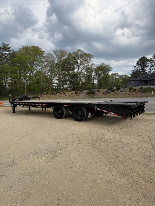 New 2026 Iron Bull FLP Series 102"x25' / 2-10,000# Electric Brake Axles / 16" Dual Wheels / 5' Rampage Ramps / Deckover Trailer / Dual 12k set back jacks