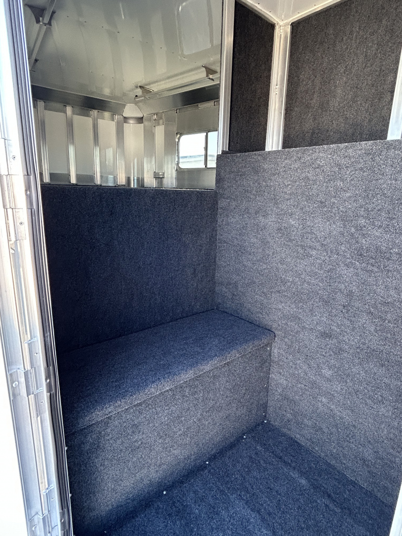 New 2025 4-Star Trailers 6 Horse Slant Load Super Tack Horse Trailer