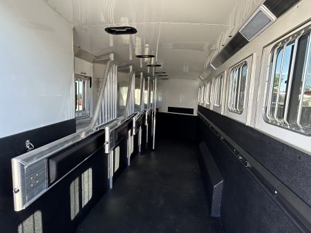 New 2025 4-Star Trailers 6 Horse Slant Load Super Tack Horse Trailer