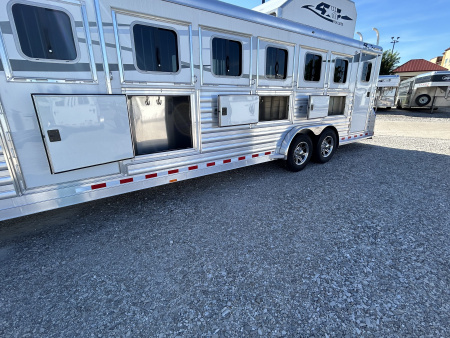 New 2025 4-Star Trailers 6 Horse Slant Load Super Tack Horse Trailer