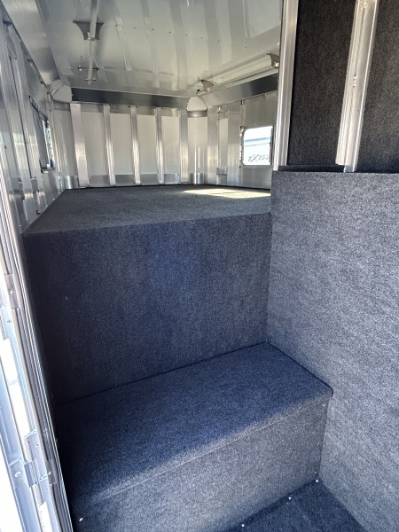 New 2025 4-Star Trailers 6 Horse Slant Load Super Tack Horse Trailer