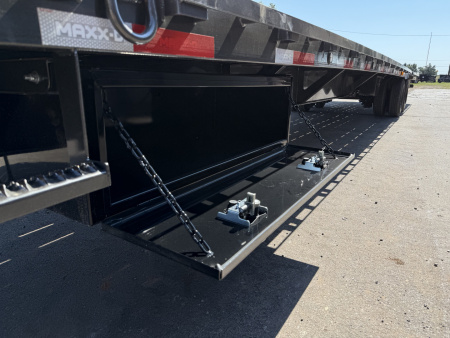 New 2026 102”x40’ MAXX-D GN Hydraulic Dovetail w/ Duals – YDX