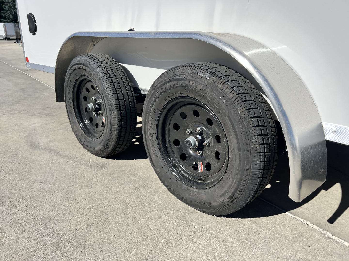 New LOWEST PRICES New 2026  Bighorn R&M 7x18 +2’V Rear Ramp Enclosed Cargo Trailer