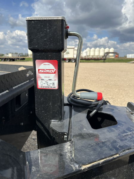 New 2026 Diamond C Trailers DEC210 Deckover Trailer