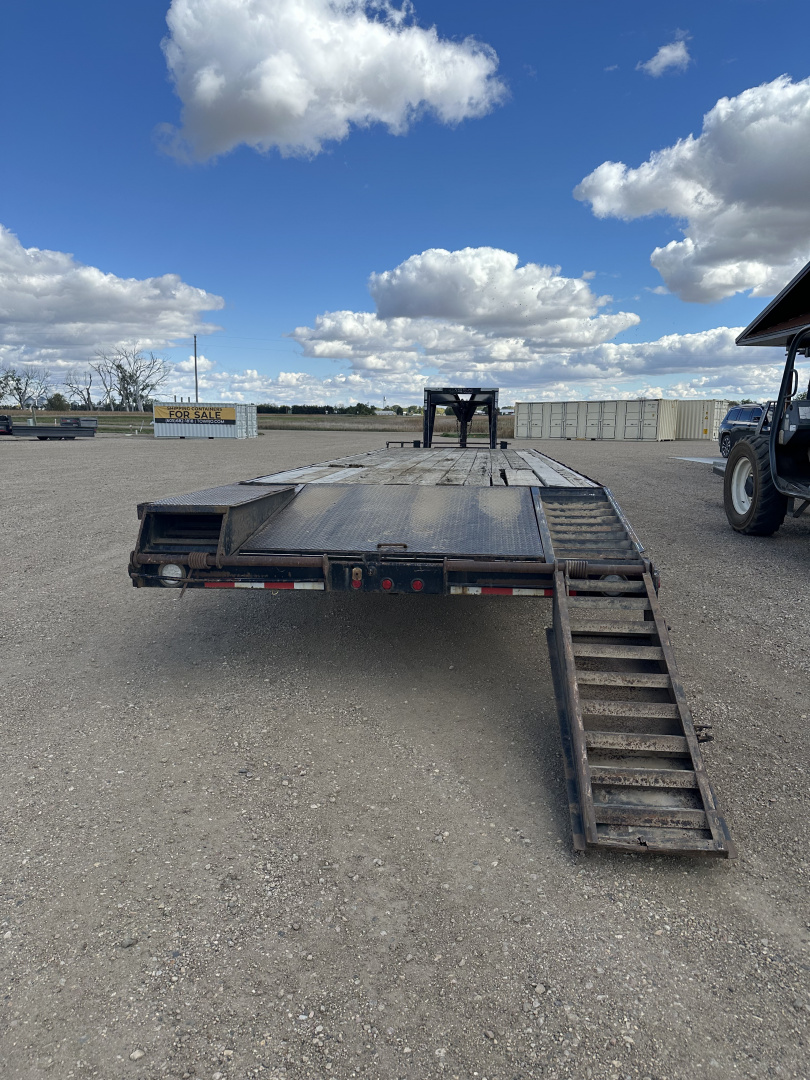 Used 2006 Titan Trailer GN32 Flatbed Trailer