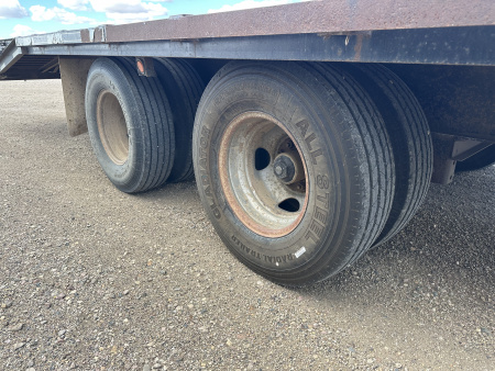 Used 2006 Titan Trailer GN32 Flatbed Trailer