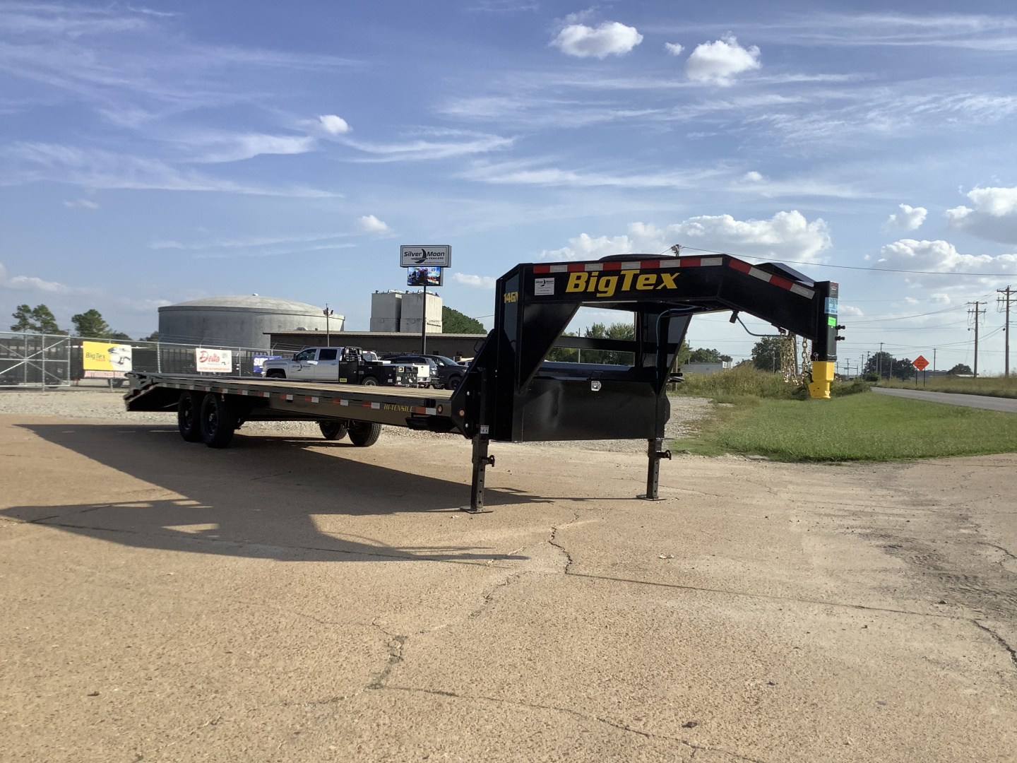 New 2026 Big Tex Trailers 14GN 25+5 (15.9K) Gooseneck Flatbed Trailer