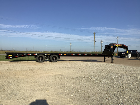 New 2026 Big Tex 22GN 30+5 (23.9K) Gooseneck Flatbed
