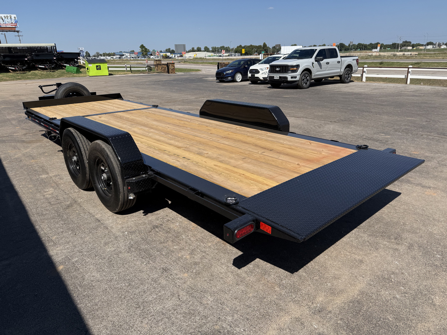 New 2026 Diamond C 82"x22' Hydraulically Dampened Tilt Equipment Trailer – HTL208