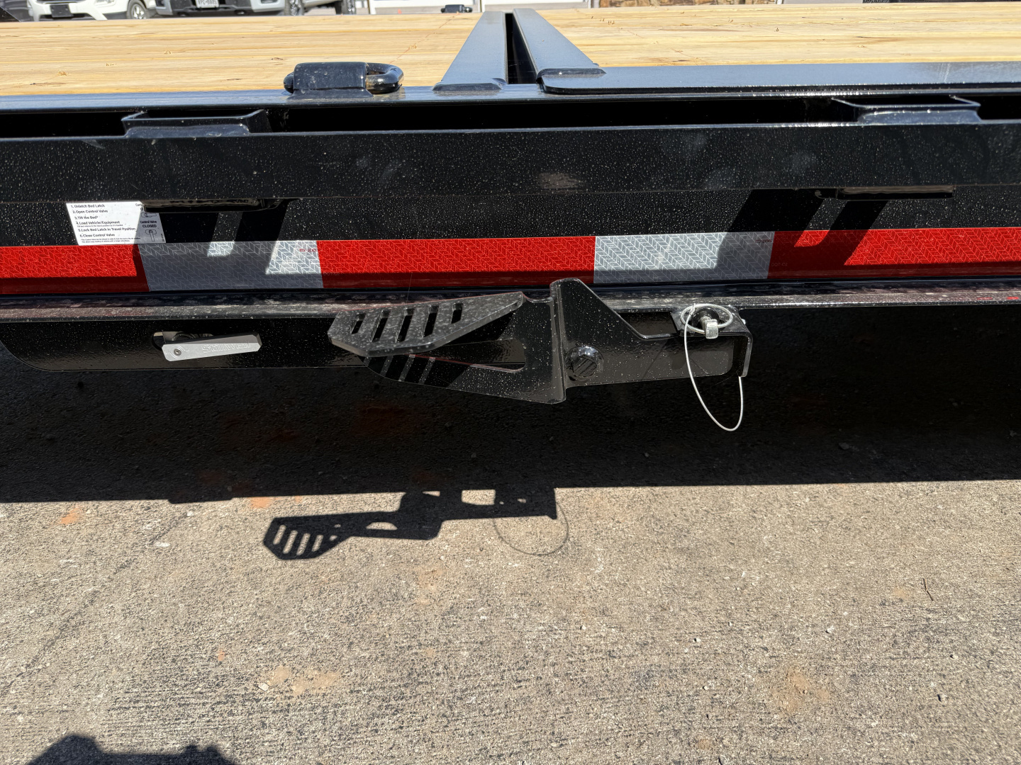 New 2026 Diamond C 82"x22' Hydraulically Dampened Tilt Equipment Trailer – HTL208