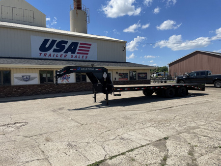New 2026 Load Trail 102x28 24k w/Max Ramps Gooseneck Bodies