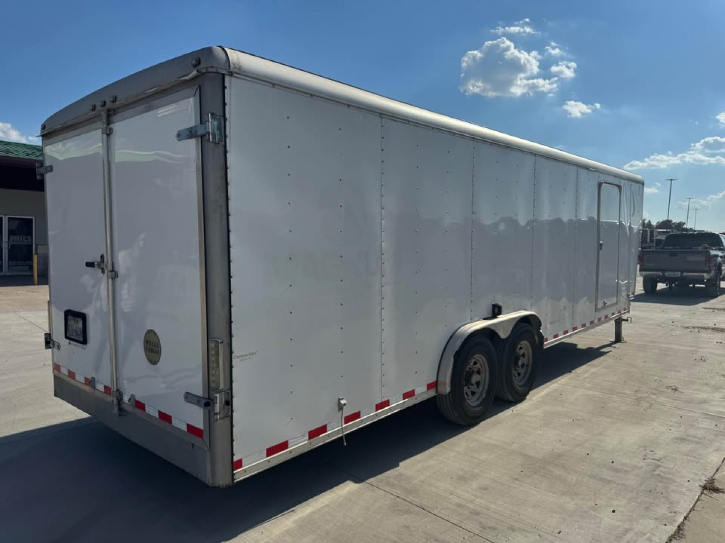 Used 2015 Wells Cargo 32' GOOSENECK Cargo / Enclosed Trailer DOUBLE DOORS & 6000LB AXLES
