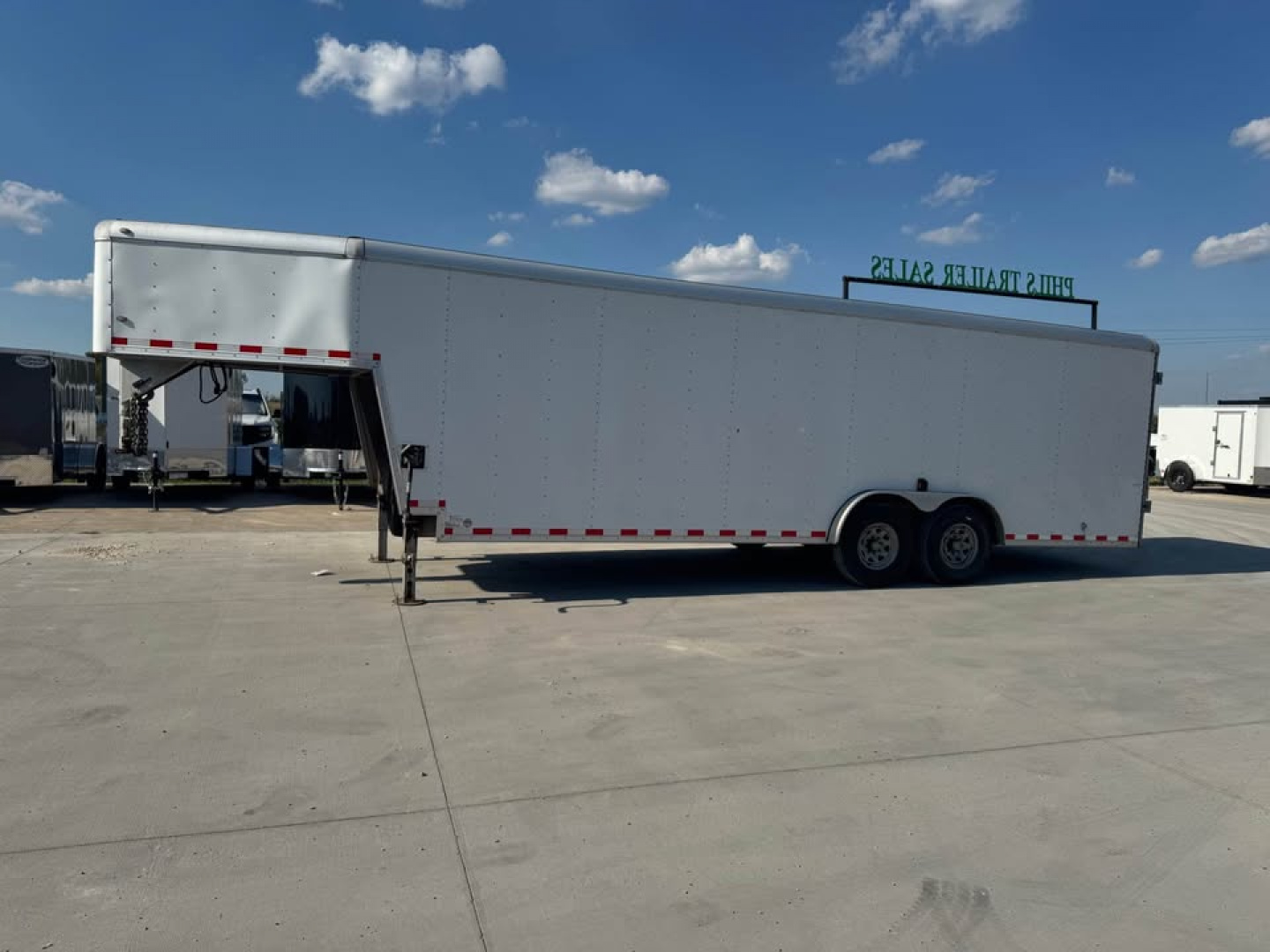 Used 2015 Wells Cargo 32' GOOSENECK Cargo / Enclosed Trailer DOUBLE DOORS & 6000LB AXLES