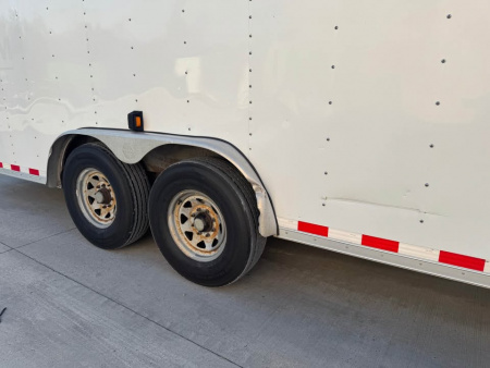 Used 2015 Wells Cargo 32' GOOSENECK Cargo / Enclosed Trailer DOUBLE DOORS & 6000LB AXLES