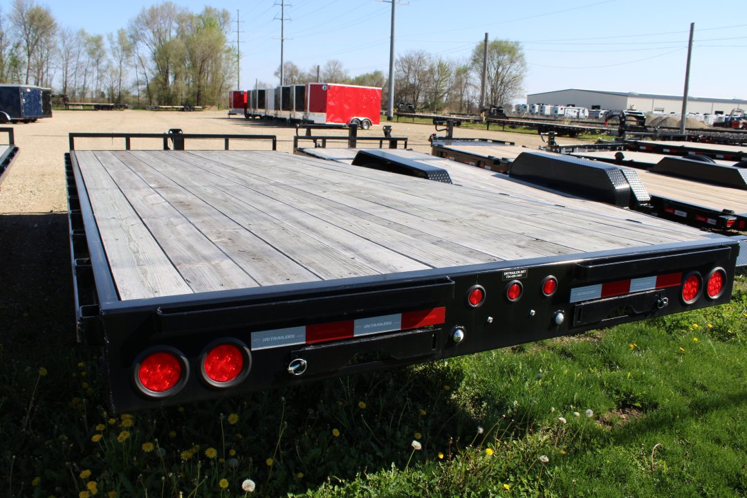 New 2026 PJ Trailers 20' SR 14K GVWR Car Hauler **CLEARANCE**