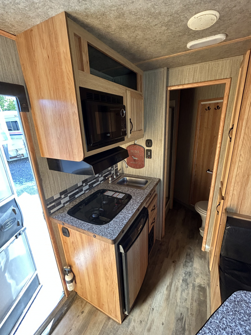 Used 2022 Bison Trailers Scout 3 Horse Living Quarters Horse Trailer