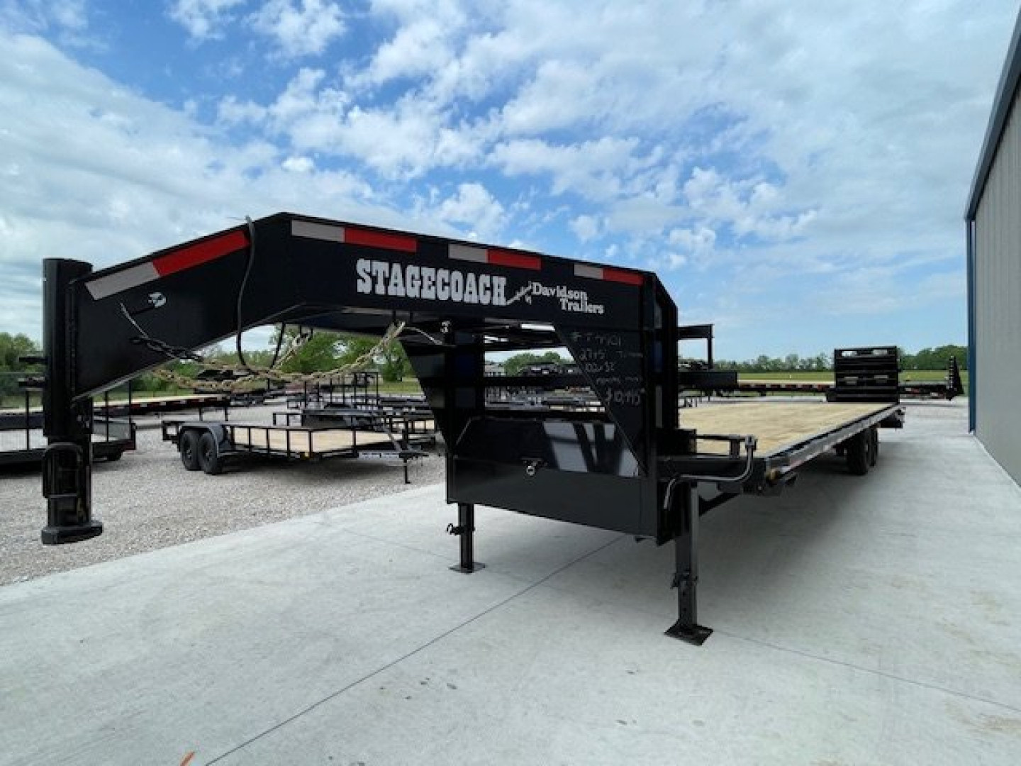 New 2026 DAVIDSON 102X32 (27+5) GOOSENECK DECKOVER, MONSTER RAMPS, 5' DOVETAIL, (2) 8000lb AXLES, GVWR 16,000lbs